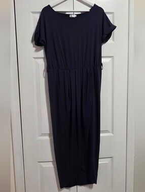 Classic Navy Short-Sleeve Maxi Dress with Elastic Waist